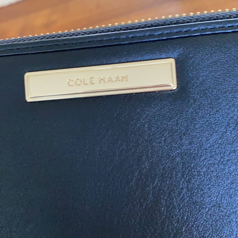 Cole Haan wallet - Picture 5 of 5